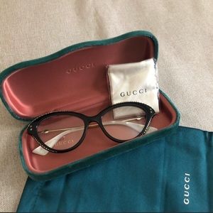 Gucci Cat-eye frames